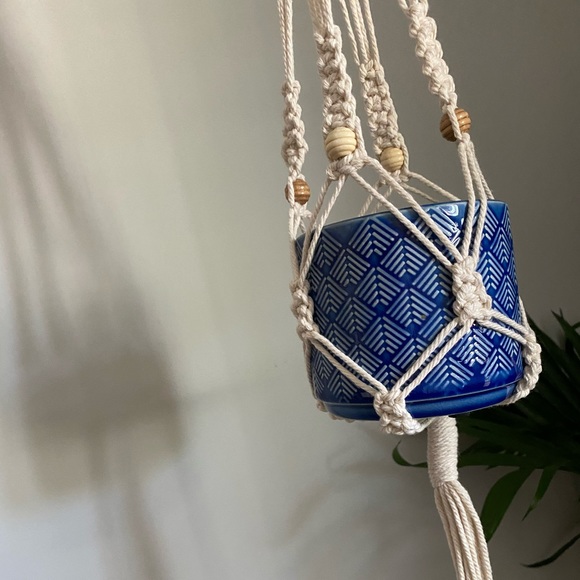 (1) Hand made macrame plant hanger with blue pot🌵 - Picture 2 of 4